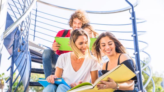 Skill Wajib Mahasiswa Vokasi Akuntansi untuk Dunia Kerja